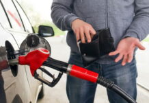 POČEO POVRAT AKCIZE NA GORIVO U SRPSKOJ: GRAĐANIMA 10 PFENINGA PO LITRU