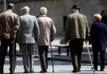 O TROŠKU VLADE U BANJE ODLAZI 387 PRIJEDORSKIH PENZIONERA