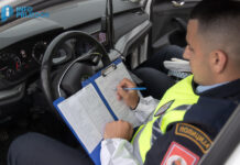 PRIJEDORČANIN OSTAO BEZ VOZILA: VOZIO BEZ VOZAČKE DOZVOLE NEREGISTROVANO VOZILO