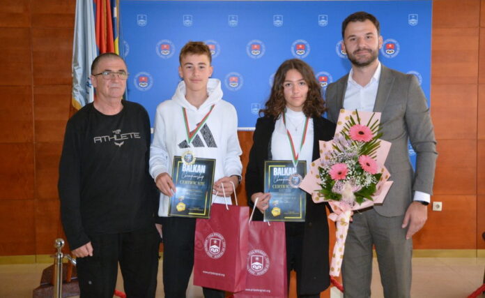 tekvandoisti kod javora