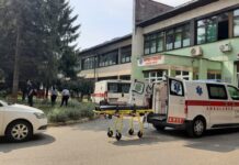 VOZAČ HITNE POMOĆI SPASAVAJUĆI ŽIVOT PACIJENTA OSTAO BEZ VOZAČKE