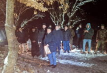 BADNJAK RADOSNO DOČEKALI PAROHIJANI CRKVENE OPŠTINE URIJE (FOTO)