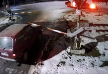 PIJAN, BEZ VOZAČKE DOZVOLE I NEREGISTROVANIM AUTOM OŠTETIO POLUBRANIK NA PRUŽNOM PRELAZU