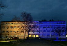 PRIJEDOR PLAVO-ŽUTOM BOJOM ŠALJE PORUKU PODRŠKE, RAZUMIJEVANJA I PRIHVATANJA