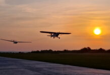 AERO-KLUB „PRIJEDOR“ BOGATIJI ZA TRI NOVE DOZVOLE PILOTA JEDRILICE (FOTO I VIDEO)