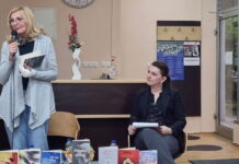 JELENA STANOJČIĆ PREDSTAVILA ZBIRKU „PJESMOM NA PJESMU“