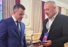 NA VIDOVDANSKOM SABORU TANKOSIĆ PREDSTAVIO HUMANITARNU MISIJU „ČUVARA DESTINACIJA“
