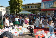 NAJMLAĐI PRIJEDORČANI U CENTRU PAŽNJE: 180 BEBA NA JUBILARNOJ „KONFERENCIJI BEBA“