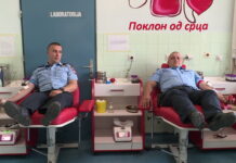 POLICIJSKI SLUŽBENICI PU PRIJEDOR POKAZALI HUMANOST I DRUŠTVENU ODGOVORNOST