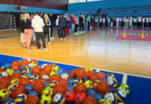 NOVI KORAK ZA ŠKOLSKI SPORT: SPORTSKA OPREMA STIGLA U PRIJEDORSKE ŠKOLE
