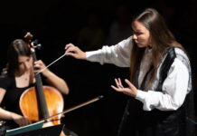 IZ PRIJEDORA DO VELIKE SCENE: MUZIČKA PRIČA NINE FUŠTAR, DJEVOJKE KOJA DIRIGUJE SRCEM